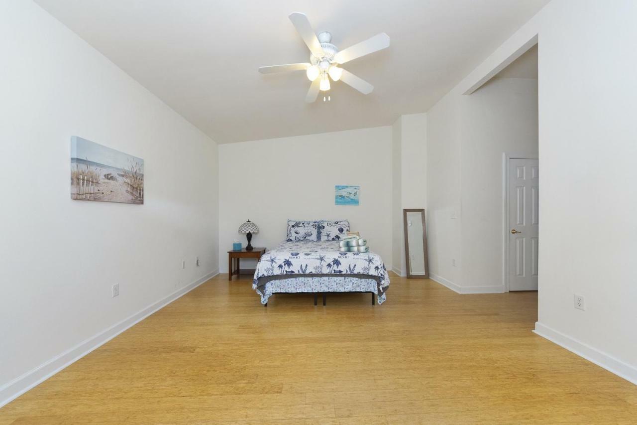 Holiday home Harbor Delight On The Bay - Private Sandy Beach!